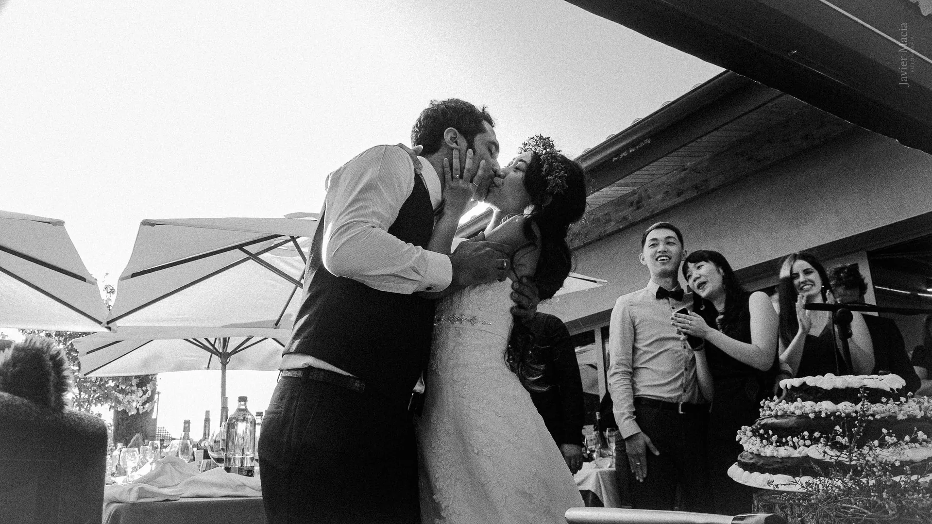 Primeros besos de recién casados