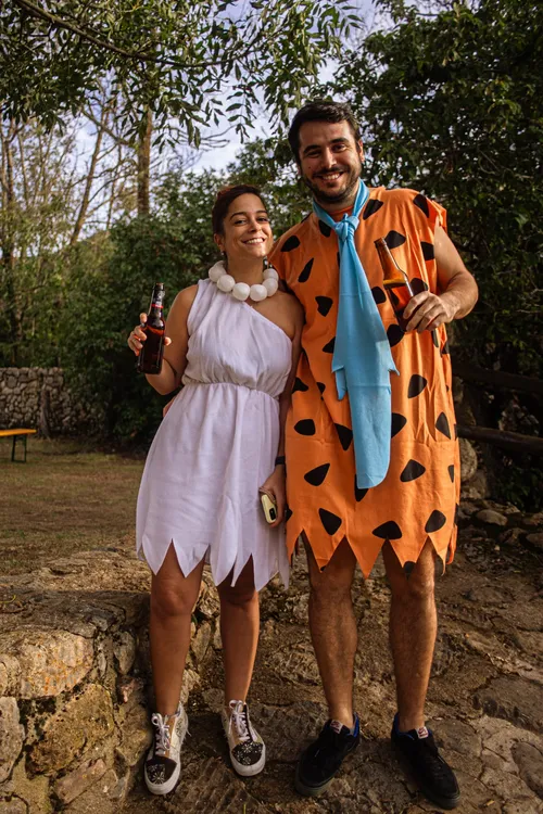 Boda diferente con disfraces en el Garraf